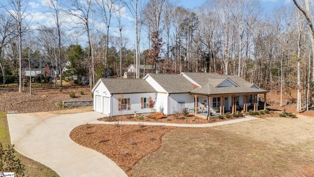 117 E Peninsula Drive, Laurens, SC 29360