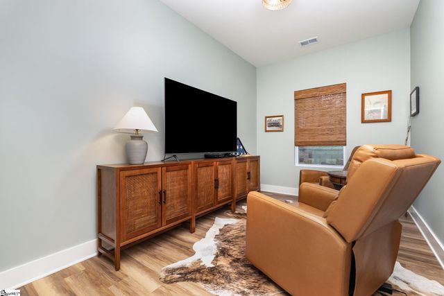 117 E Peninsula Drive, Laurens, SC 29360