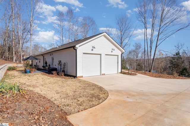 117 E Peninsula Drive, Laurens, SC 29360