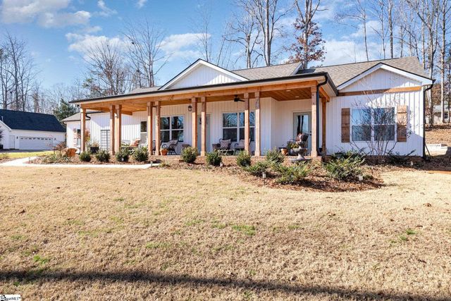 117 E Peninsula Drive, Laurens, SC 29360