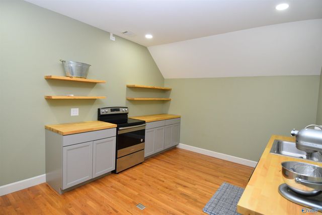 1707 Winston Street, Guntersville, AL 35976