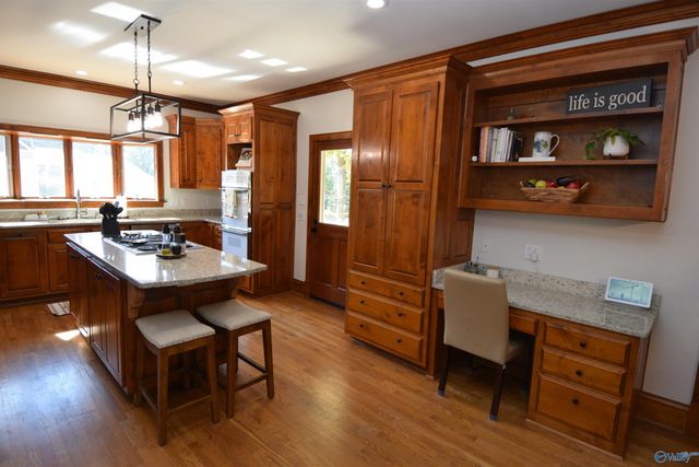 1707 Winston Street, Guntersville, AL 35976