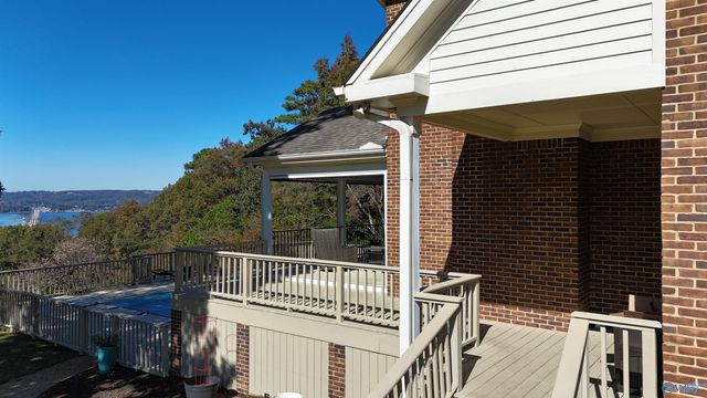1707 Winston Street, Guntersville, AL 35976