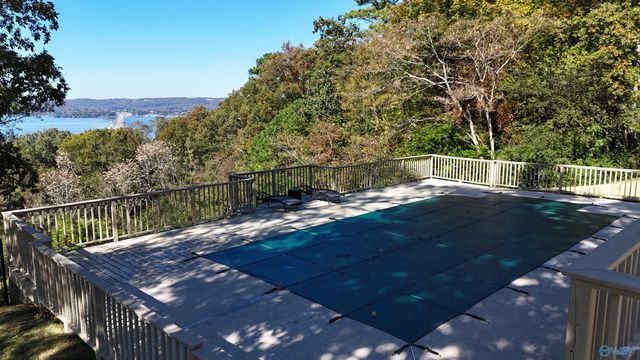1707 Winston Street, Guntersville, AL 35976