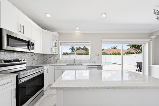 13225 Hampton Park CT, Fort Myers, FL 33913