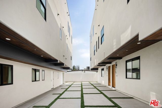 5543 Calhoun Avenue, Sherman Oaks, CA 91401