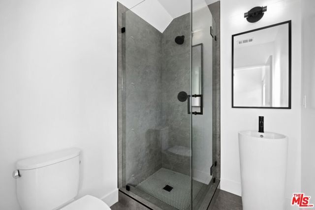 5543 Calhoun Avenue, Sherman Oaks, CA 91401