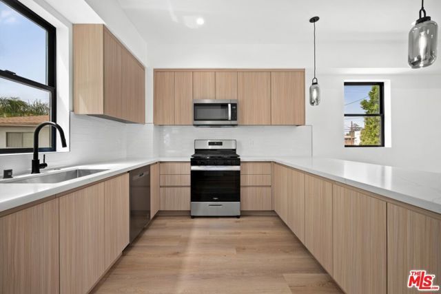 5543 Calhoun Avenue, Sherman Oaks, CA 91401