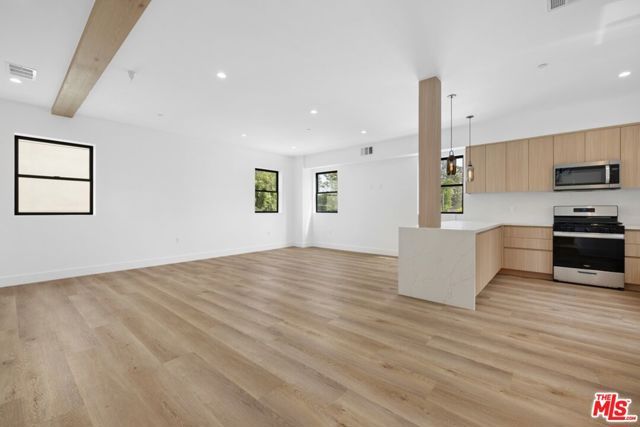 5543 Calhoun Avenue, Sherman Oaks, CA 91401