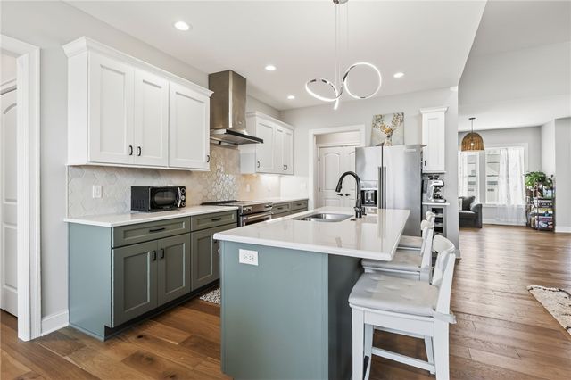 4 Black Wood Circle, Pittsford, NY 14534