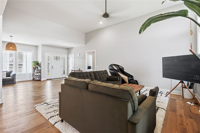4 Black Wood Circle, Pittsford, NY 14534