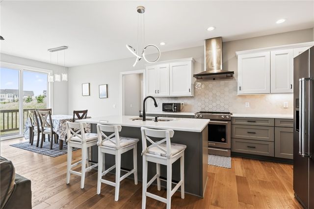 4 Black Wood Circle, Pittsford, NY 14534