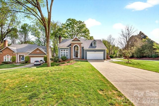 9011 Warbler Court, Charlotte, NC 28210