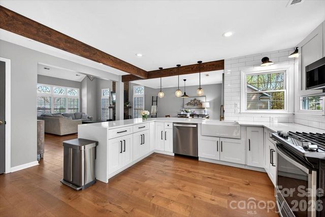 9011 Warbler Court, Charlotte, NC 28210