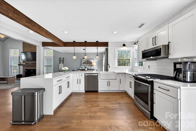 9011 Warbler Court, Charlotte, NC 28210