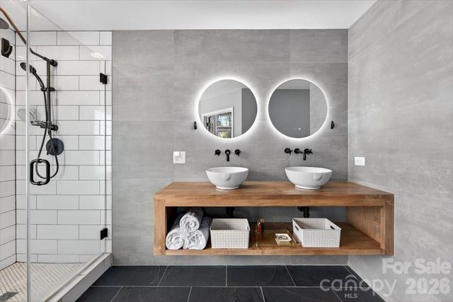 9011 Warbler Court, Charlotte, NC 28210