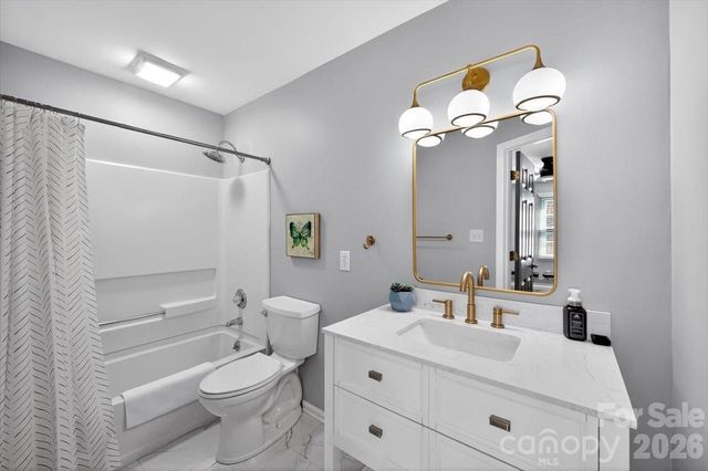 9011 Warbler Court, Charlotte, NC 28210