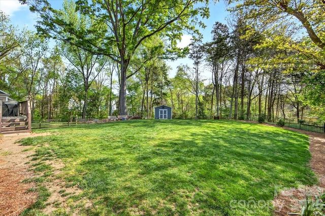 9011 Warbler Court, Charlotte, NC 28210