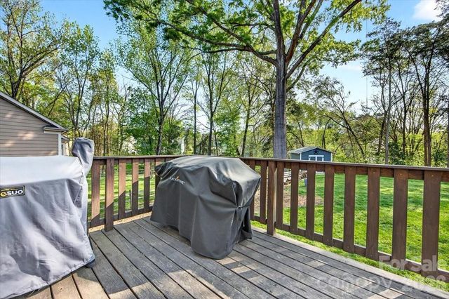 9011 Warbler Court, Charlotte, NC 28210