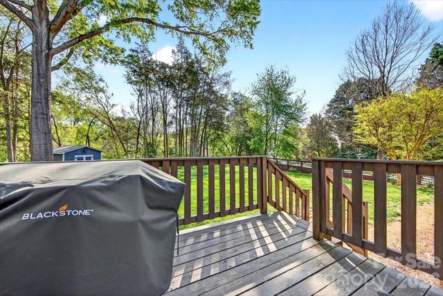 9011 Warbler Court, Charlotte, NC 28210