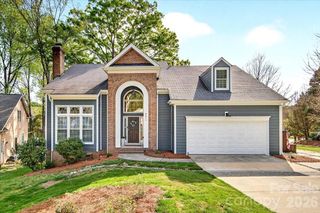9011 Warbler Court, Charlotte, NC 28210