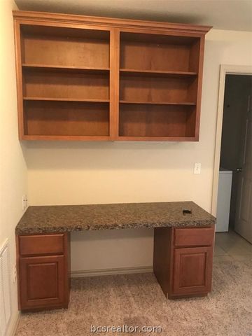 2212 Brougham Place, College Station, TX 77845