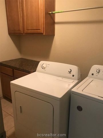 2212 Brougham Place, College Station, TX 77845