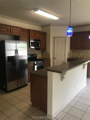 2212 Brougham Place, College Station, TX 77845
