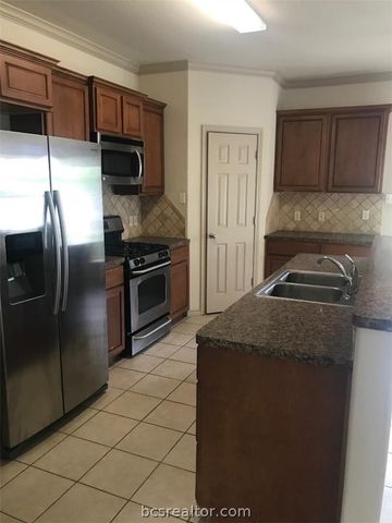 2212 Brougham Place, College Station, TX 77845
