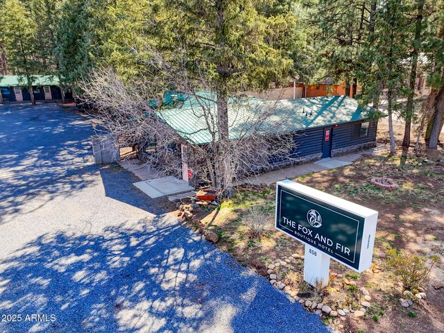 858 E WHITE MOUNTAIN Boulevard, Pinetop, AZ 85935