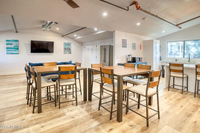 858 E WHITE MOUNTAIN Boulevard, Pinetop, AZ 85935