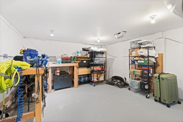 673 Dover Court 1C, Hillsborough Twp., NJ 08844