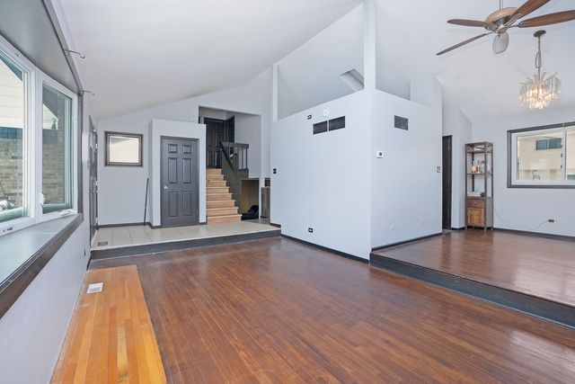 6200 Marsh Lane, Matteson, IL 60443