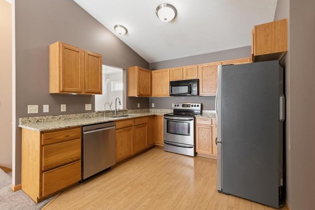 885 Cumberland LANE, Port Washington, WI 53074