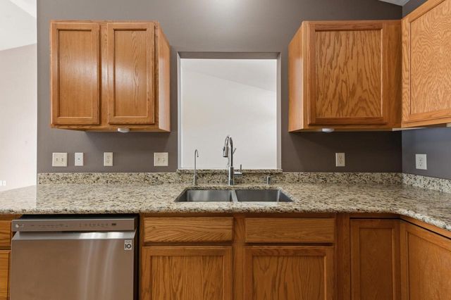 885 Cumberland LANE, Port Washington, WI 53074