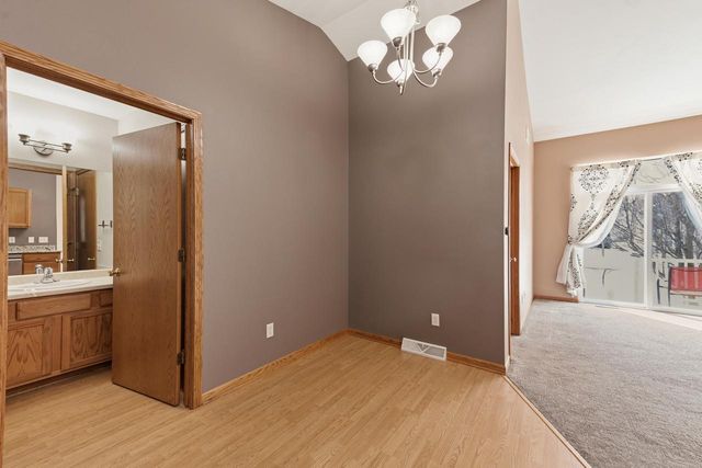 885 Cumberland LANE, Port Washington, WI 53074