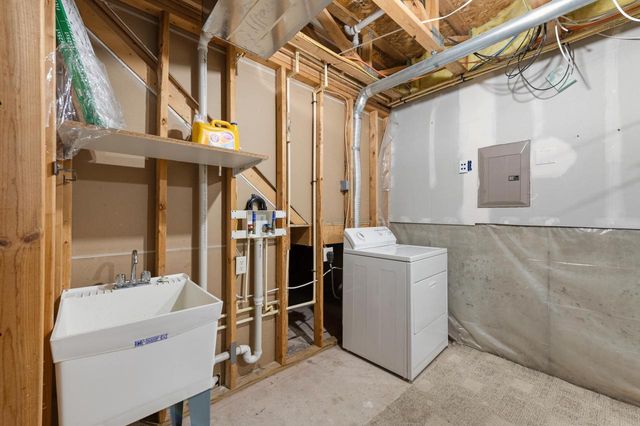 885 Cumberland LANE, Port Washington, WI 53074