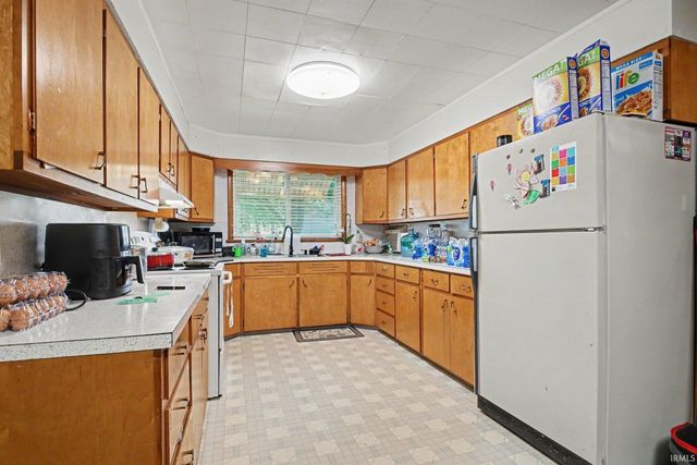615 N Riverside Boulevard, Goshen, IN 46528