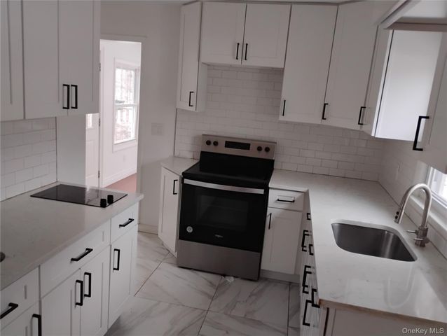 9 Merriewold Lane S, Monroe, NY 10950