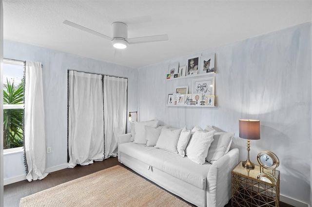 319 BEARDED OAKS CIRCLE, Sarasota, FL 34232