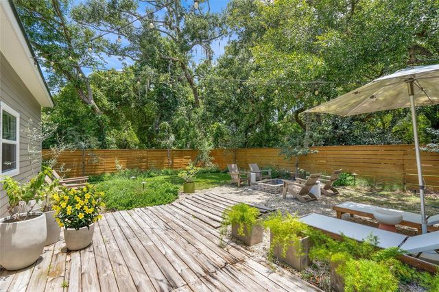 319 BEARDED OAKS CIRCLE, Sarasota, FL 34232