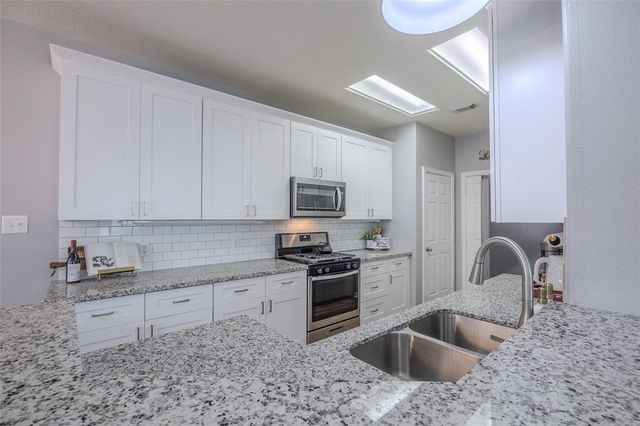 280 Brandy Ridge Lane, League City, TX 77539