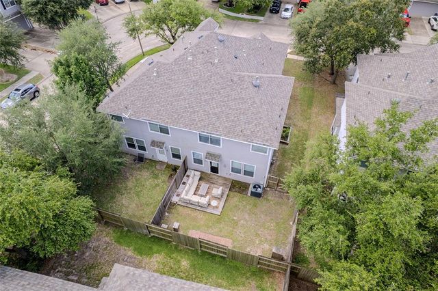 280 Brandy Ridge Lane, League City, TX 77539