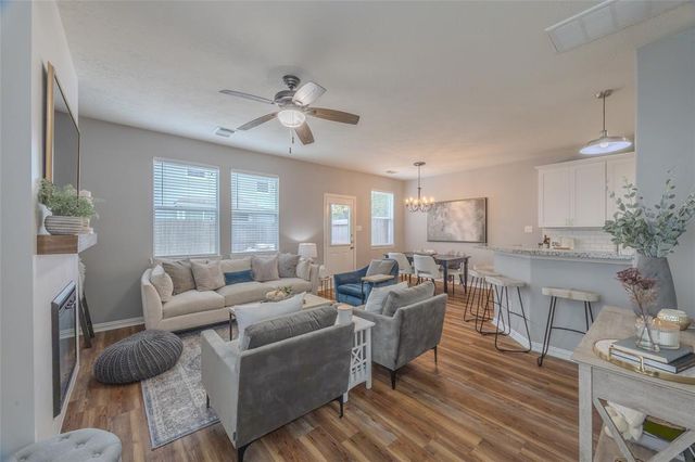 280 Brandy Ridge Lane, League City, TX 77539