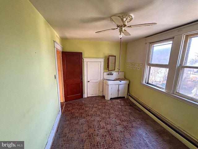 5226 6TH ST, Brooklyn, MD 21225