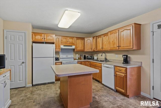 3060 BUENA VISTA Drive, Springfield, IL 62707