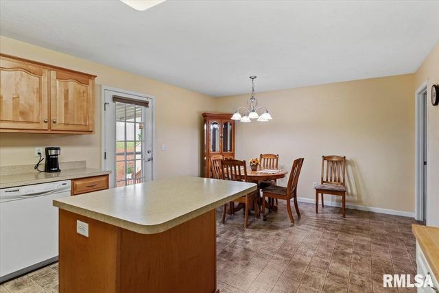 3060 BUENA VISTA Drive, Springfield, IL 62707