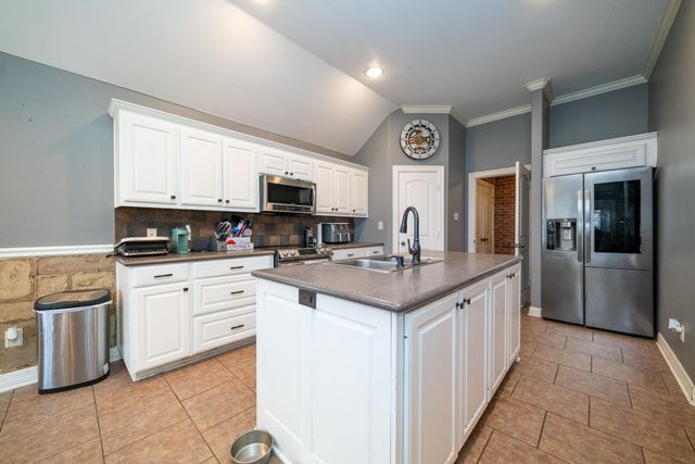 105 Cedar Ridge Rd, Longview, TX 75602