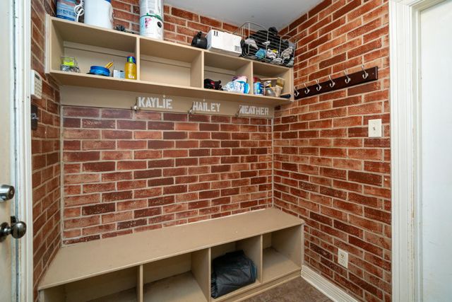 105 Cedar Ridge Rd, Longview, TX 75602