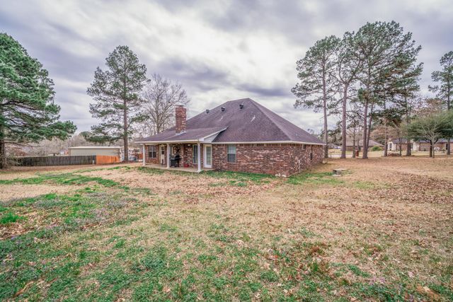 105 Cedar Ridge Rd, Longview, TX 75602